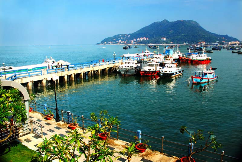 Mít tinh hưởng ứng Tuần lễ Biển và hải đảo Việt Nam năm 2012